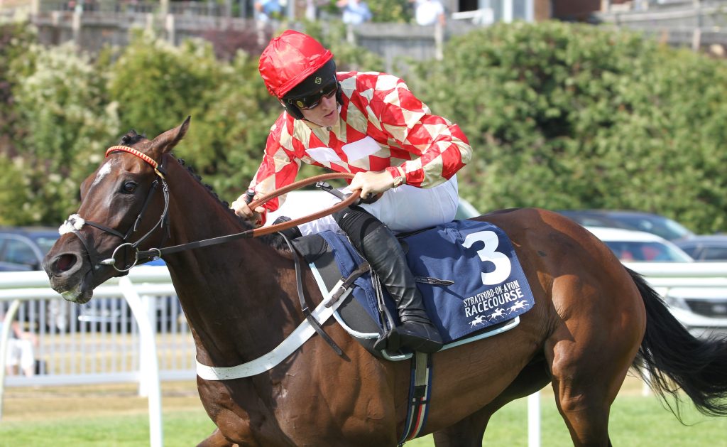 Therapist sizzles on scorching day at Stratford